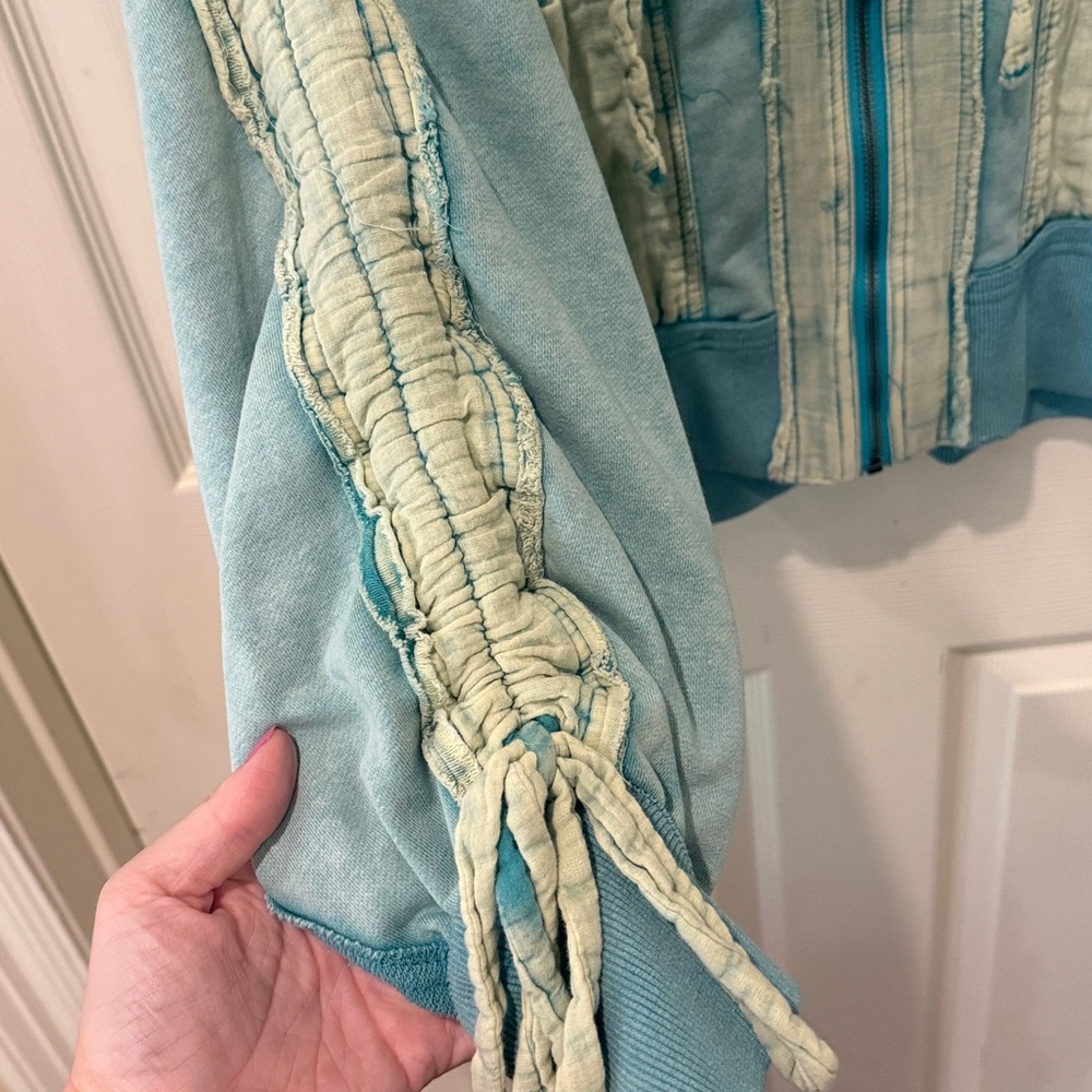 Oli & Hali teal distressed zip up hoodie, medium - Picture 5 of 7